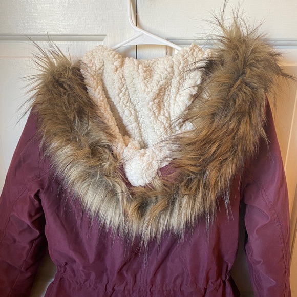 Abercrombie & Fitch Sherpa Lined Puffy Coat - Picture 4 of 4